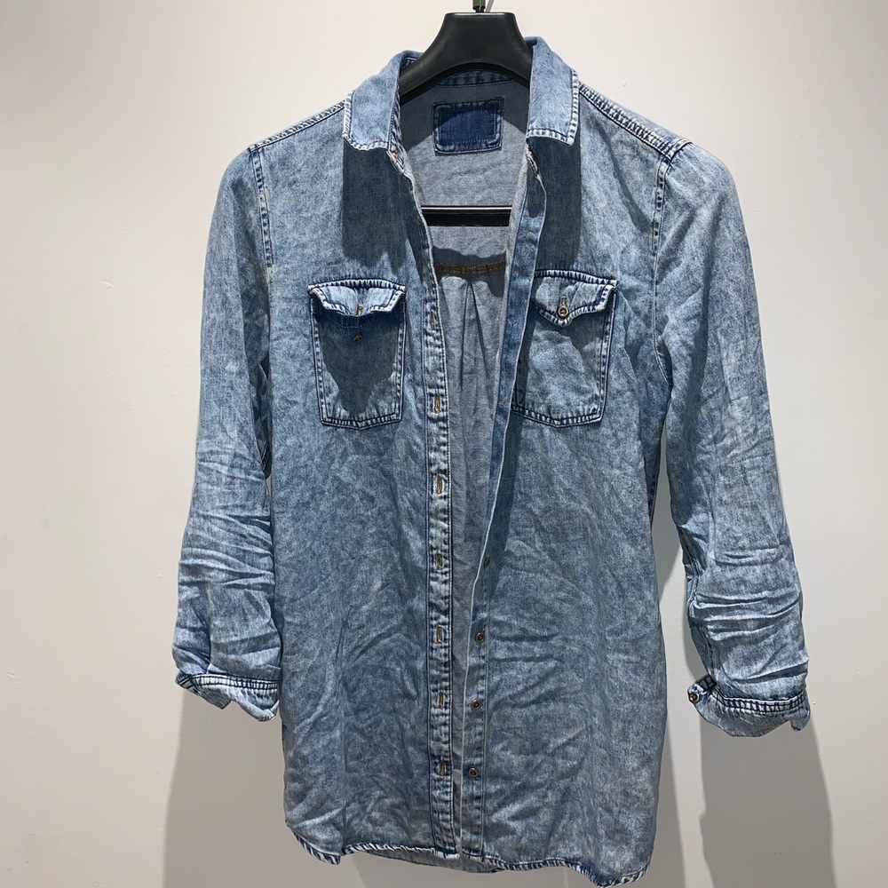 Oversized light denim button down shirt - Picture 2 of 7